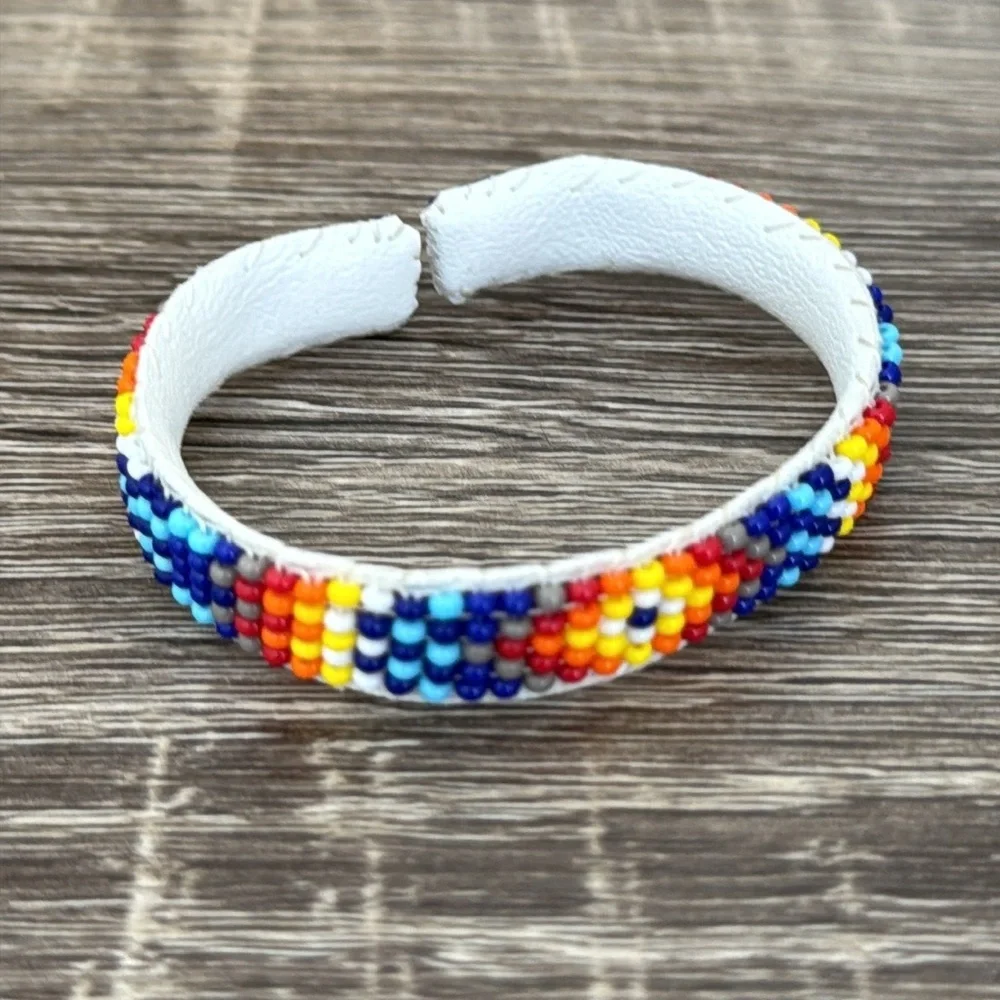 Native American crafted beaded bracelet leather western southwestern Yellowstone